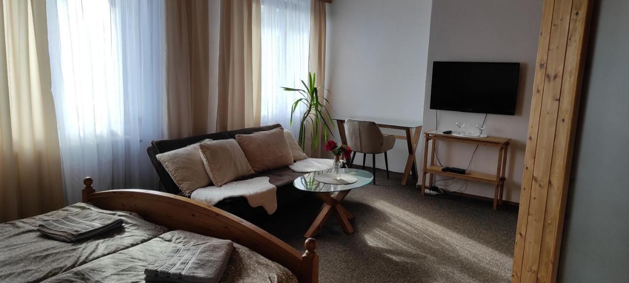 U Certa Hotell Čerčany Eksteriør bilde